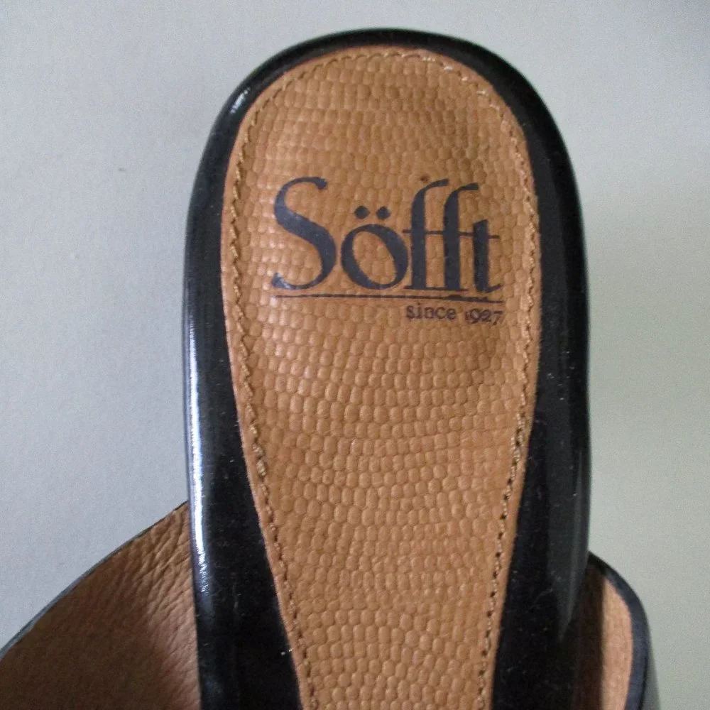 Sofft Womens Black Patent Leather Gold Accents Flat Slide Sandal NWOB - Size 8W - Picture 6 of 10